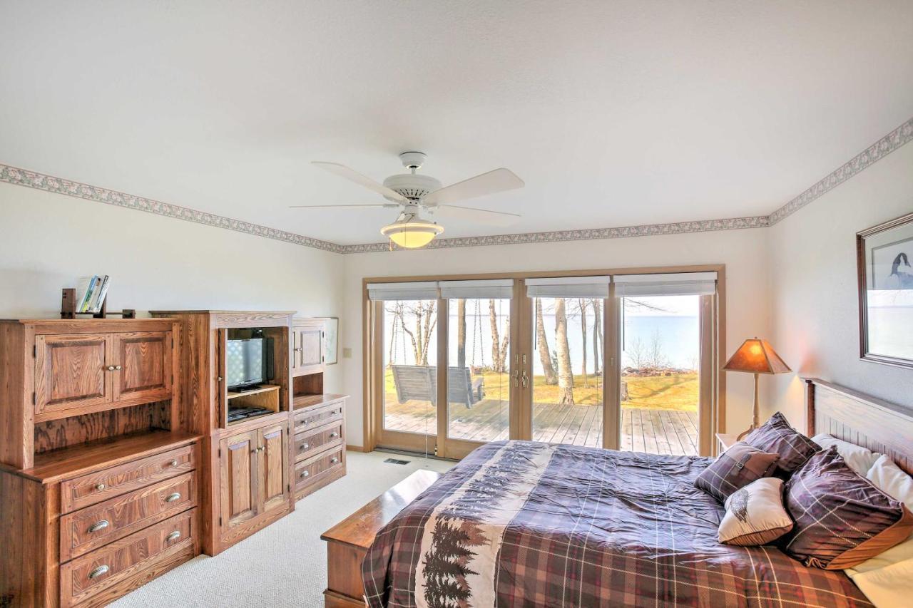 Gorgeous Charlevoix Home On Lake Michigan! Ellsworth Extérieur photo