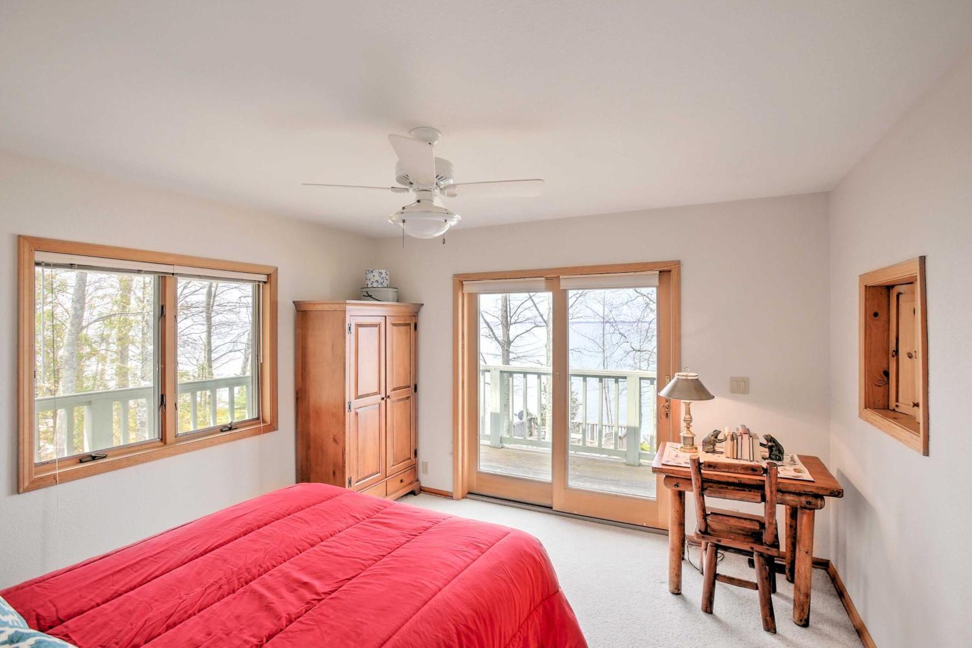 Gorgeous Charlevoix Home On Lake Michigan! Ellsworth Extérieur photo