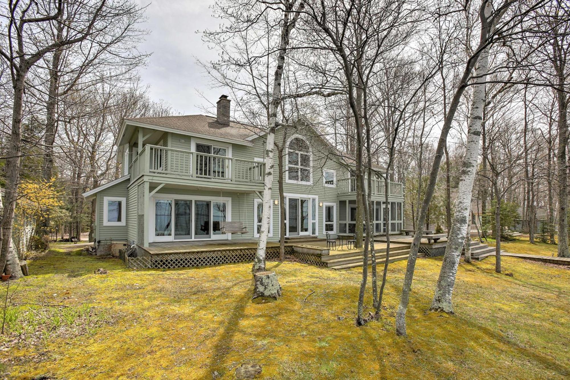 Gorgeous Charlevoix Home On Lake Michigan! Ellsworth Extérieur photo