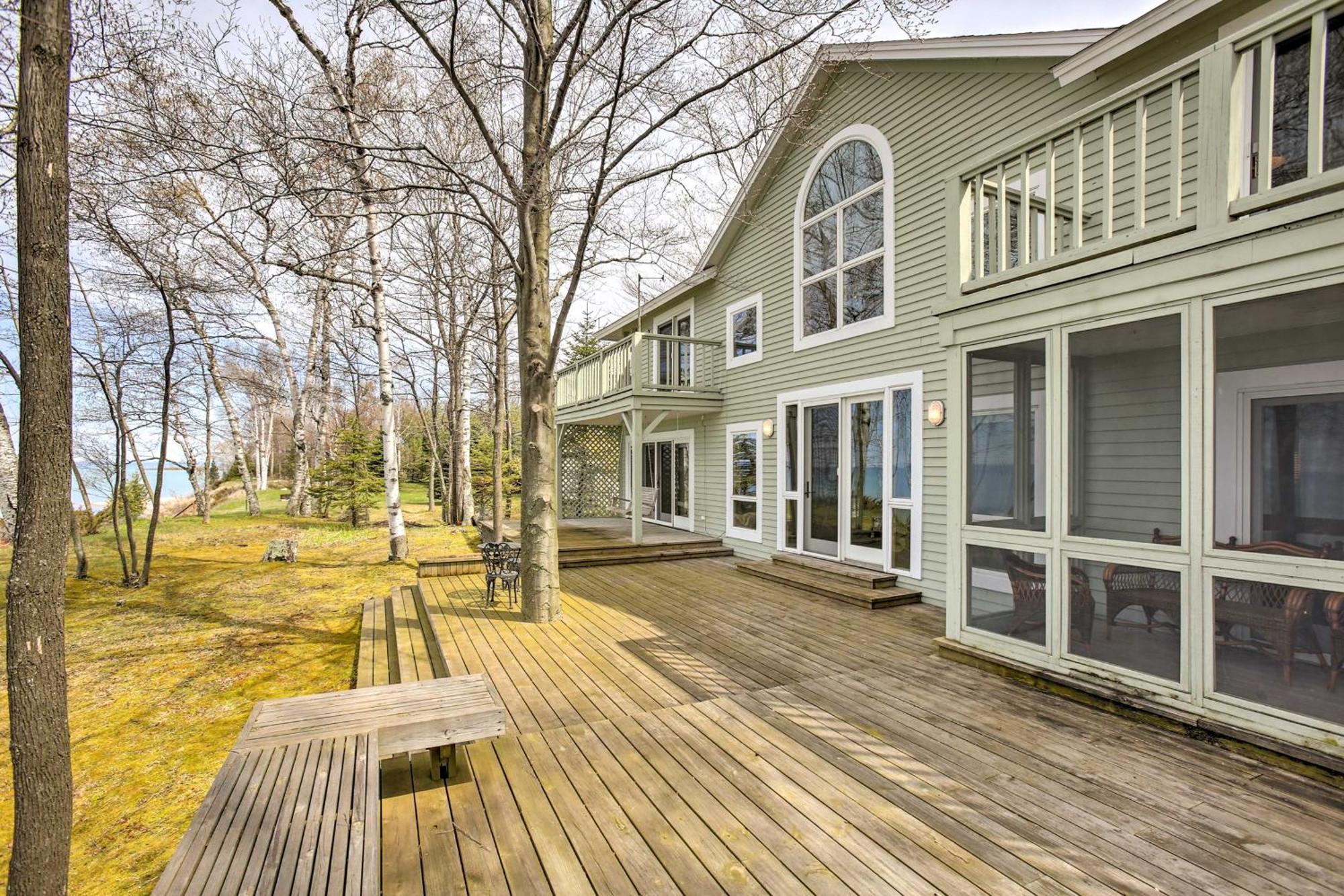 Gorgeous Charlevoix Home On Lake Michigan! Ellsworth Extérieur photo